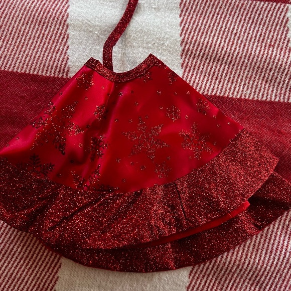 This Tiny 17inch Miniature Satin Tree Skirt with Glitter Snowflake Border in red - Picture 5 of 8